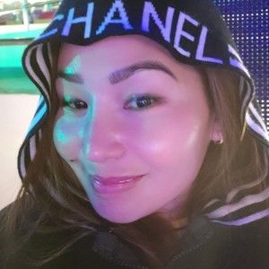 Meet your Posher, Dona